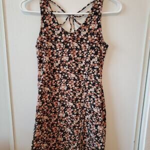 Short dress flared youthful heart-neck floral arrangement sleeveless size Small